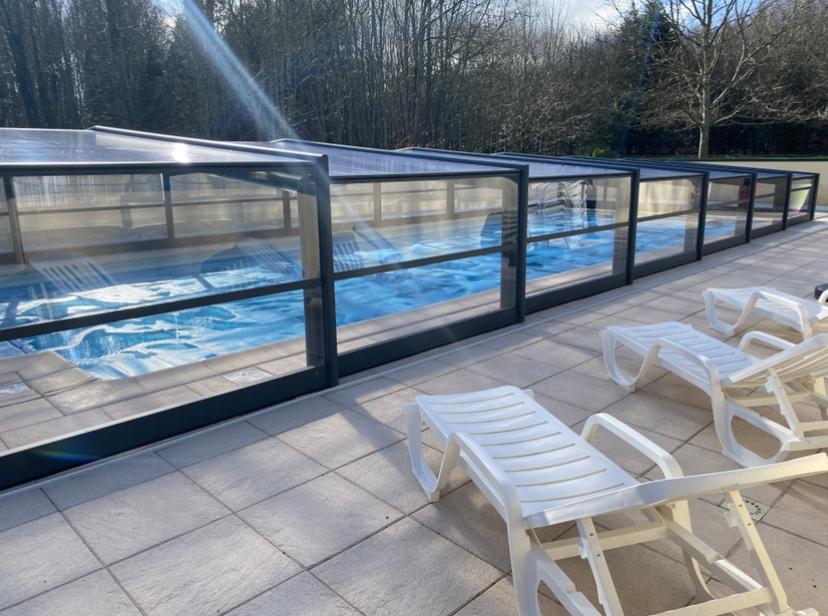 la piscine couverte et chauffée
